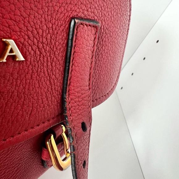 Prada Buckle Messenger Bag Vitello Daino Mini - Picture 6 of 10